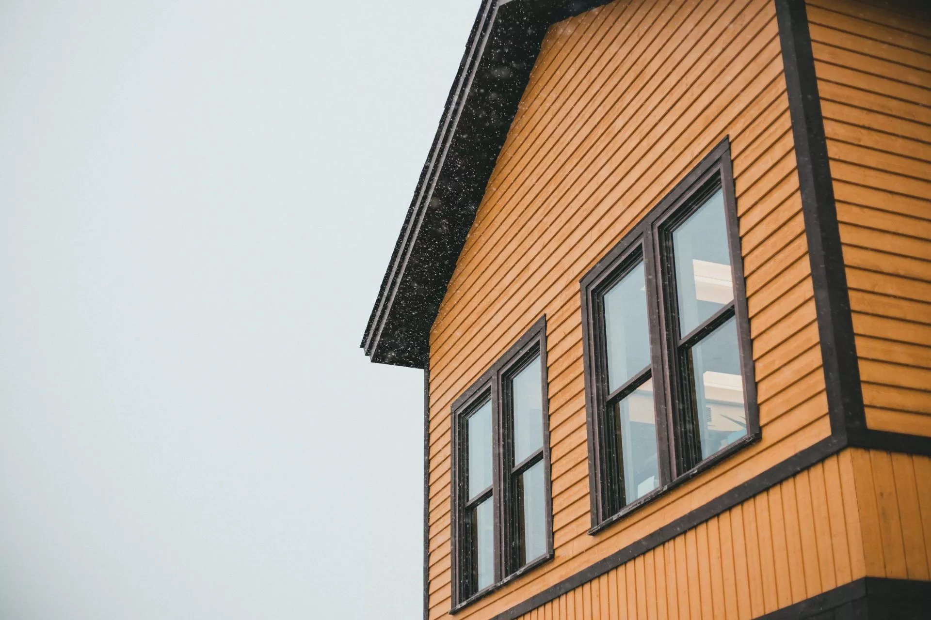Which Replacement Window Material Is Best? Quick Comparison